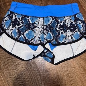 RARE women’s speed up lululemon shorts, size 4, not sold anymore!!